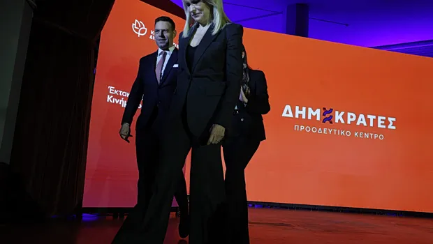 Κασσελάκης Τζάκρη παραίτηση Δημοκράτες πολιτική κρίση