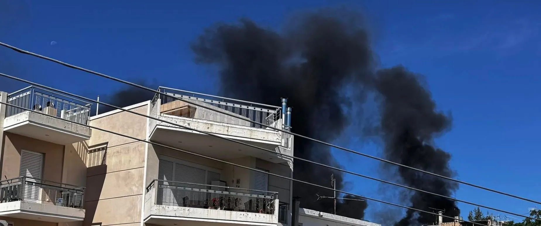 φωτιά υπόγειο γκαράζ Αγία Παρασκευή οδός Ειρήνης