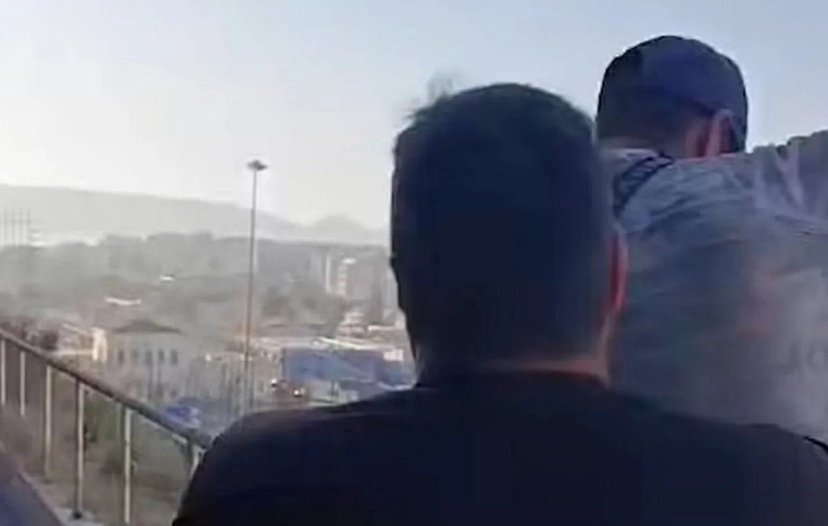 Αστυνομικοί ΔΙ.ΑΣ. σώζουν άνδρα από μπαλκόνι Πειραιά
