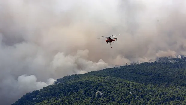 πυρκαγιά σε δασική έκταση στα Μέθανα Τροιζηνίας