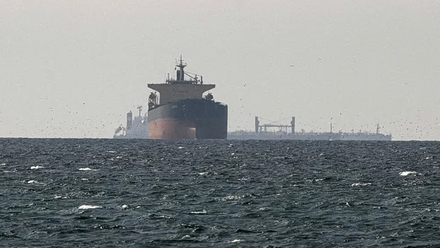 Δεξαμενόπλοιο διαπλέει τα Στενά του Ορμούζ