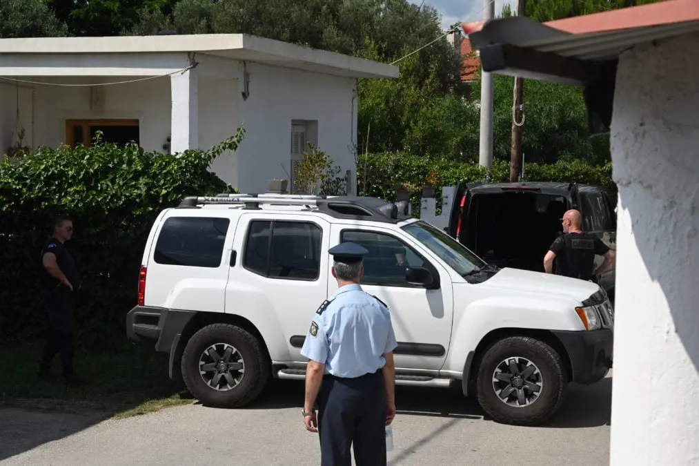 Αυτοψία αστυνομία διπλό φονικό Αίγιο Λόγγος