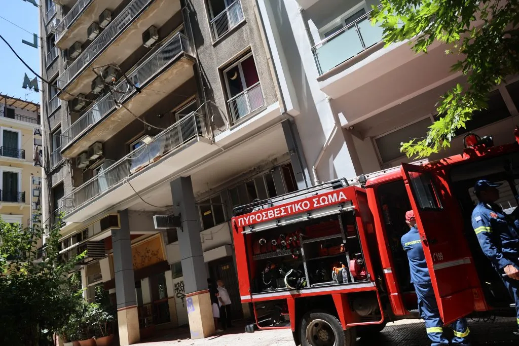 φωτιά ξενοδοχείο Ομόνοια πυροσβεστική επιχείρηση Αθήνα