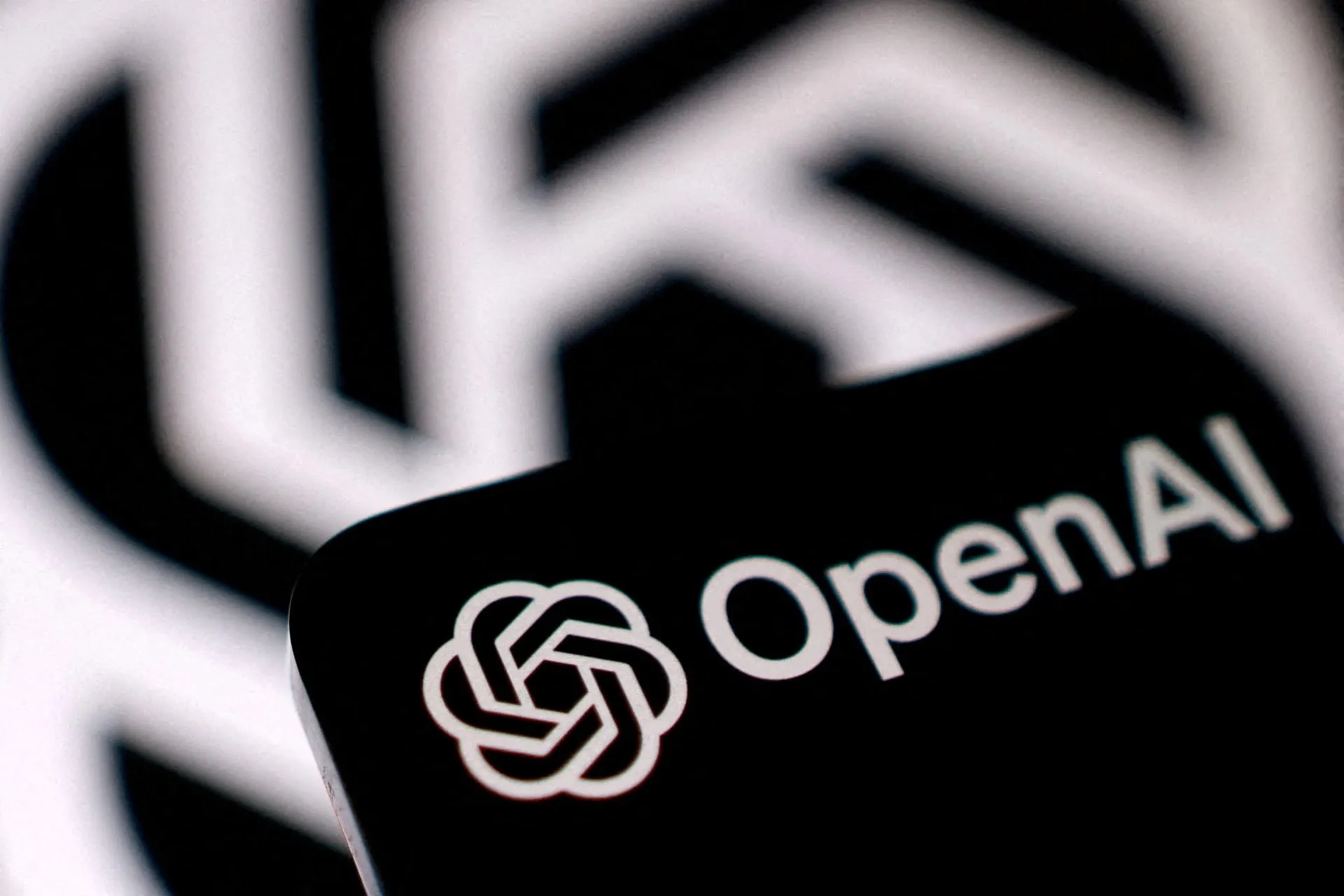 Η OpenAI στο επίκεντρο πρωτοφανούς κυβερνοεπίθεσης