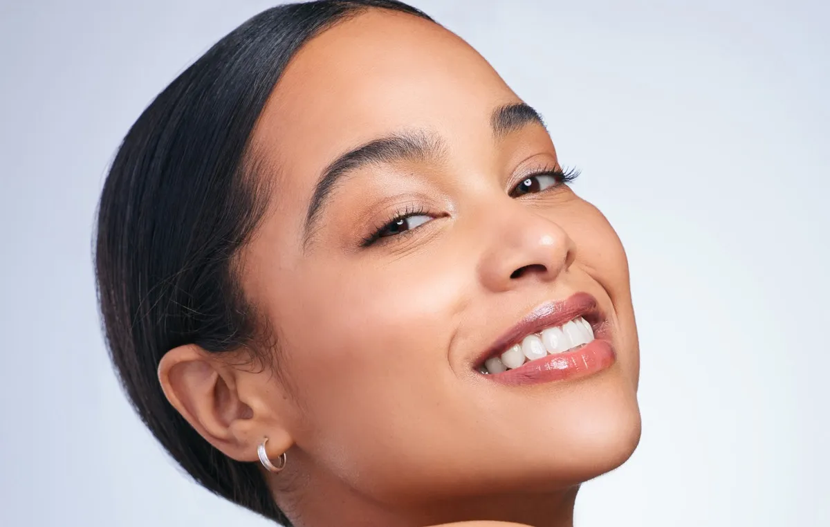 Τα face mists στο ψυγείο: η νέα καλοκαιρινή τάση ομορφιάς