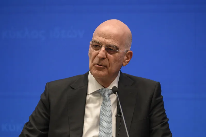 Ο Νίκος Δένδιας γράφει για το μέλλον της Κεντροδεξιάς