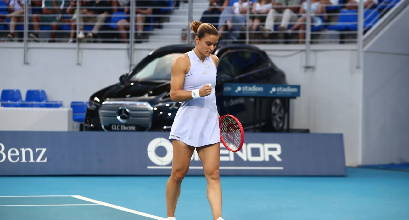 Η Μαρία Σάκκαρη πανηγυρίζει τη νίκη στο Athens Open