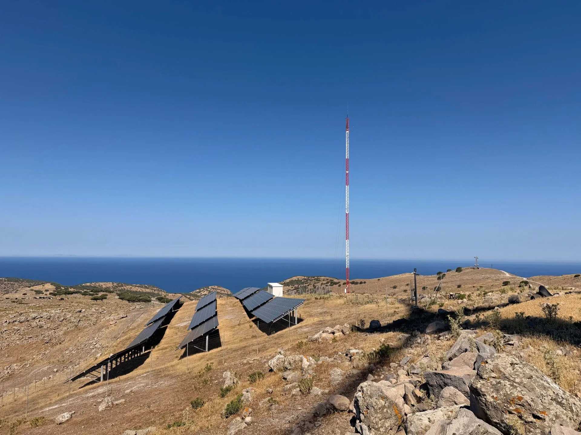 Υβριδικός σταθμός ΑΠΕ στο νησί Άη Στράτης