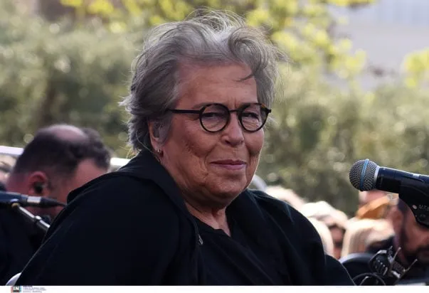Η Δήμητρα Γαλάνη σε τηλεοπτική συνέντευξη