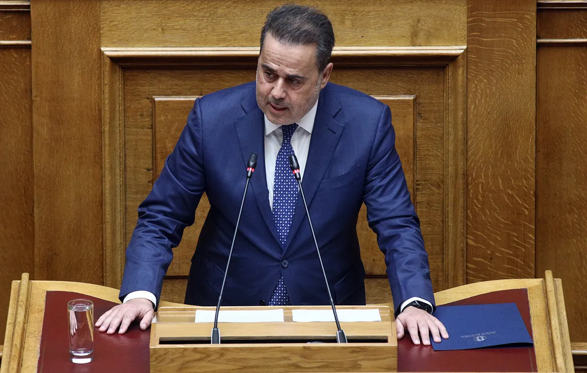 Ο υπουργός Σταύρος Παπασταύρου μιλά στο συνέδριο της ΕΑΓΜΕ