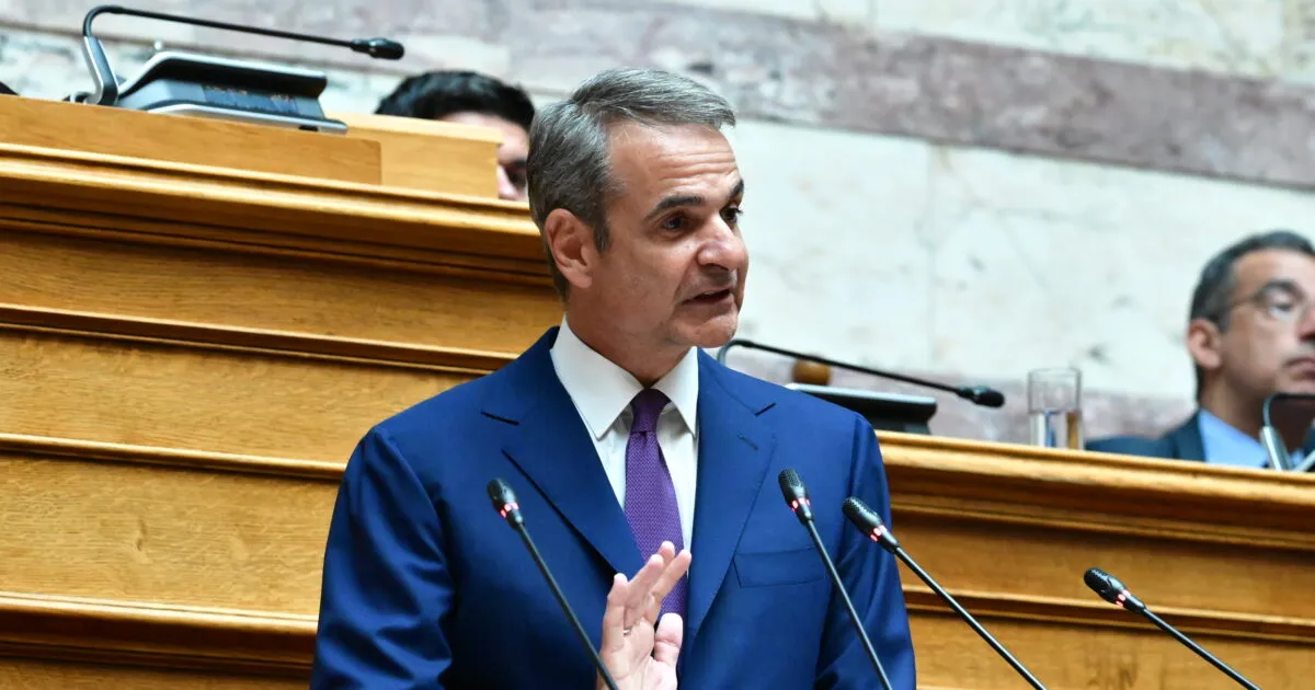 Ο Κυριάκος Μητσοτάκης ανακοινώνει μείωση στο πετρέλαιο κίνησης