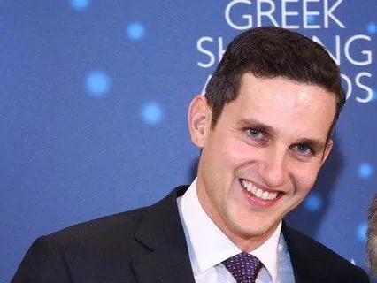 Νέοι επαγγελματίες σε πρόγραμμα πρακτικής άσκησης ναυτιλιακής εταιρείας