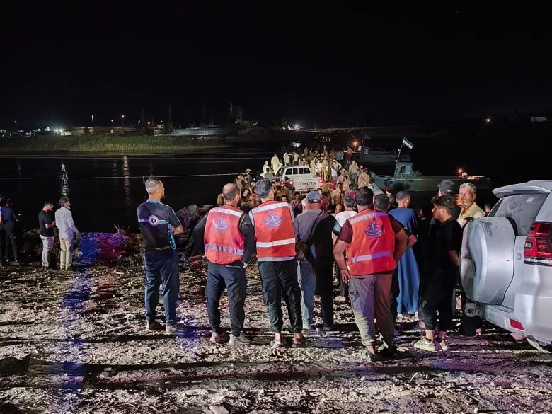 Πορθμείο και γέφυρα στον ποταμό Ευφράτη στη Συρία