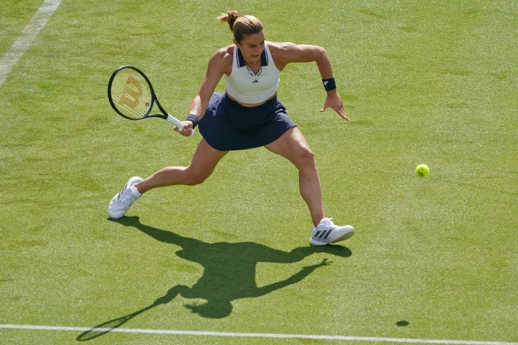 Η Μαρία Σάκκαρη πανηγυρίζει πρόκριση στο Wimbledon