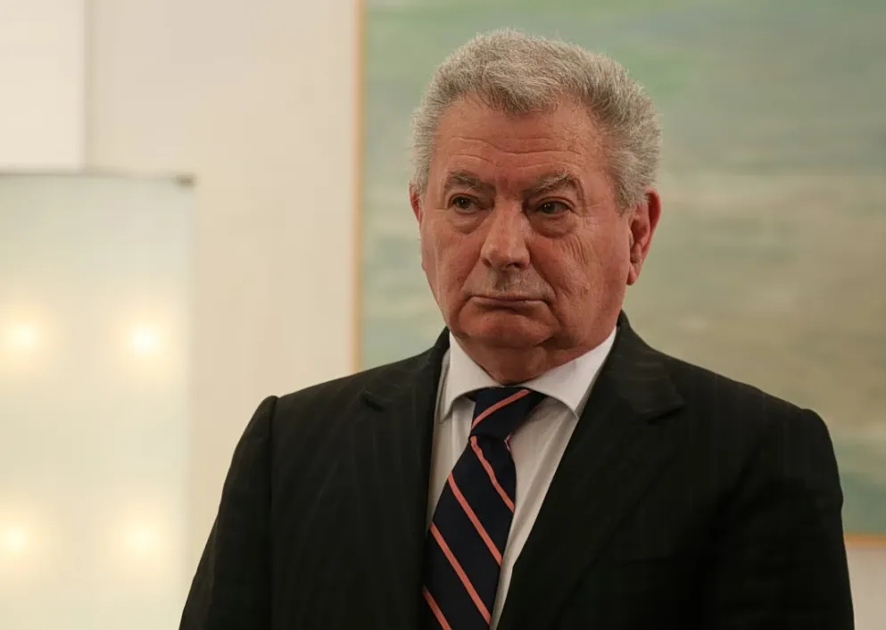 Δικαστήριο κατά τη δίκη για τον Σήφη Βαλυράκη