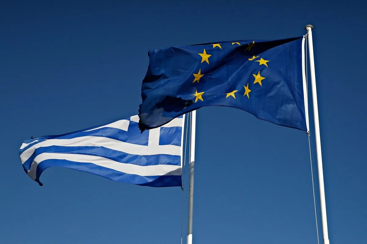 Σημαίες της Ευρωπαϊκής Ένωσης και έρευνα Ευρωβαρομέτρου