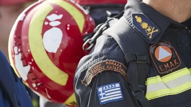 Πυροσβέστες επιχειρούν στη φωτιά στο Περιβολάκι Λαγκαδά