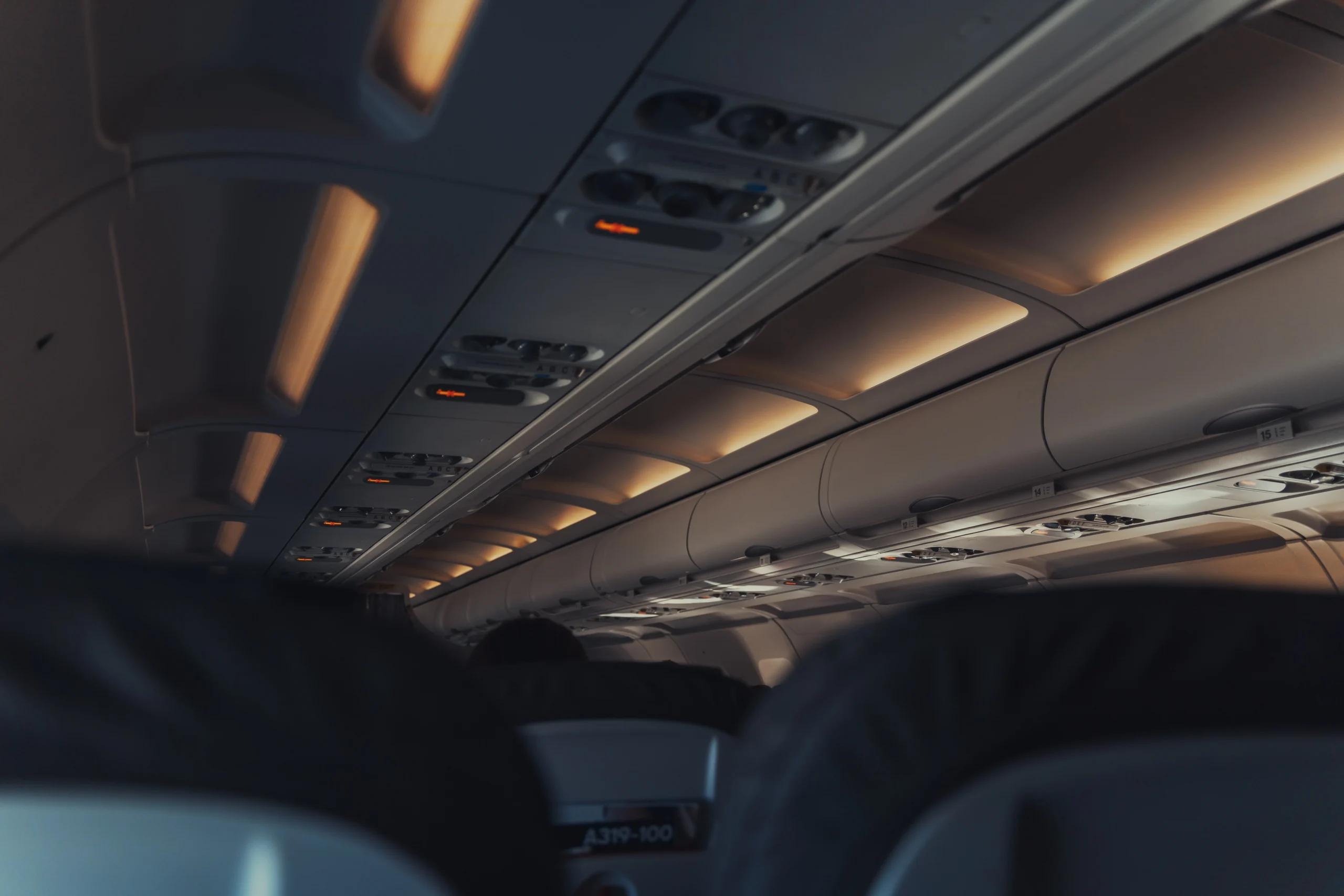 Αεροσκάφος Boeing 737 της Ryanair με σπασμένο παράθυρο καμπίνας