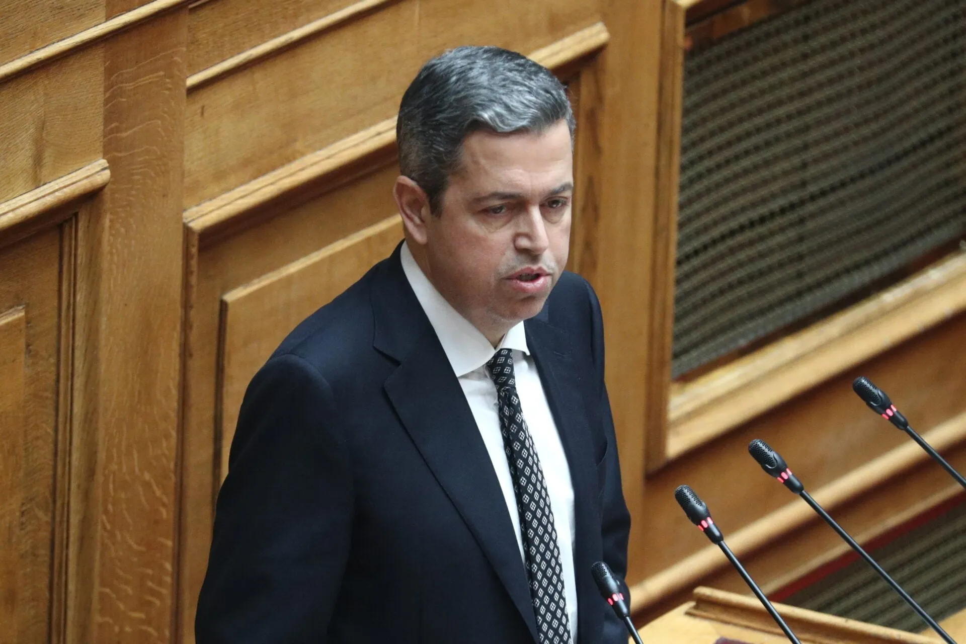 Ο Συμεών Κεδίκογλου παραιτείται από τη Βουλή