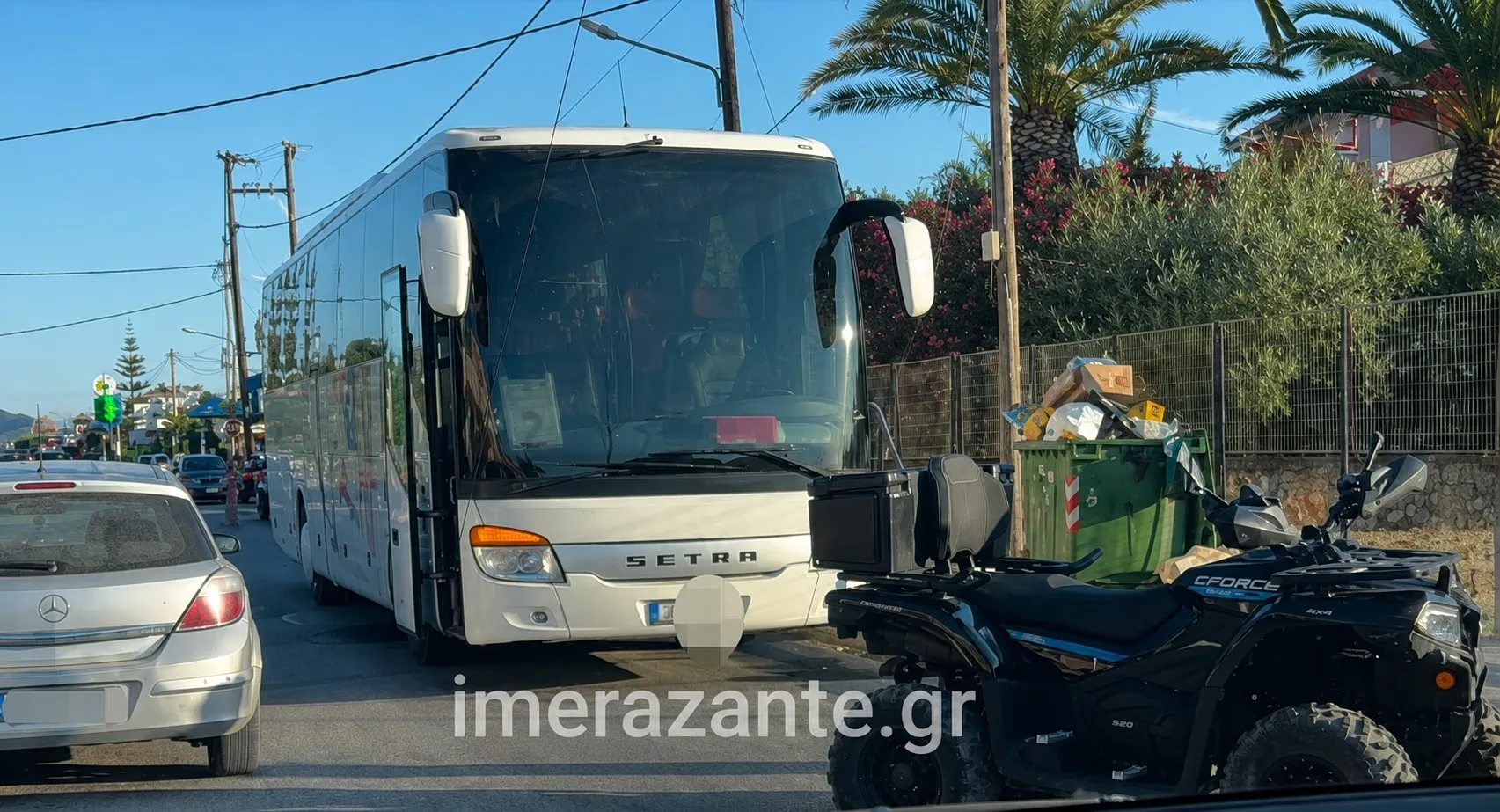 Τροχαίο ατύχημα στον Λαγανά Ζακύνθου με τουριστικό λεωφορείο