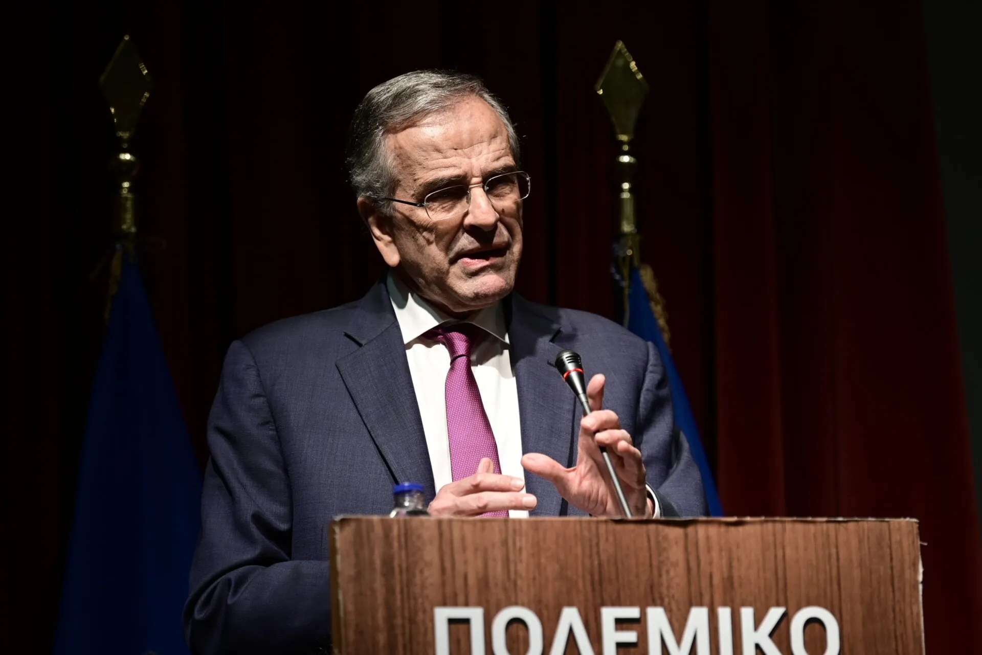Ο Αντώνης Σαμαράς σε δήλωση για τη Δημοκρατία