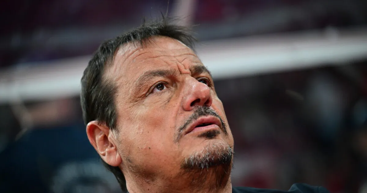 Ο πάγκος της Μπαρτσελόνα σε αγώνα μπάσκετ EuroLeague
