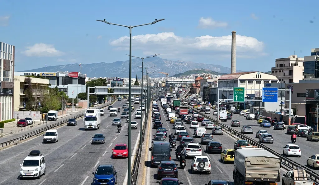 Πλατφόρμα άντλησης πετρελαίου της Shell στη θάλασσα