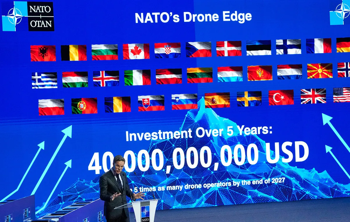 Ο Μαρκ Ρούτε στη σύνοδο κορυφής του ΝΑΤΟ στην Άγκυρα