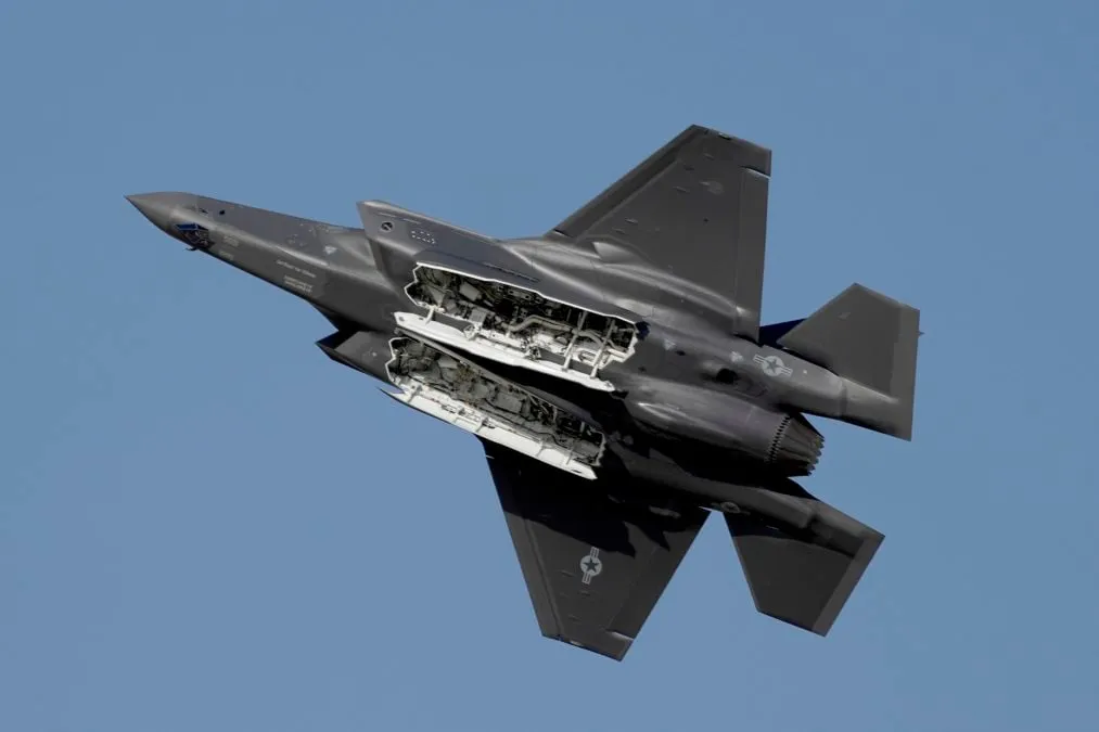 Μαχητικό αεροσκάφος F-35 σε πτήση