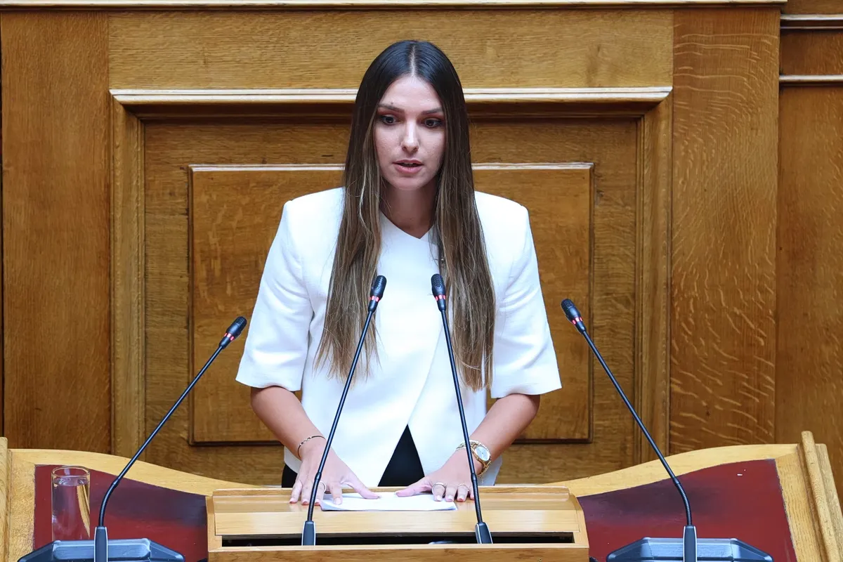 Η βουλευτής Μυρτώ Κοροβέση ανακοινώνει την αποχώρησή της