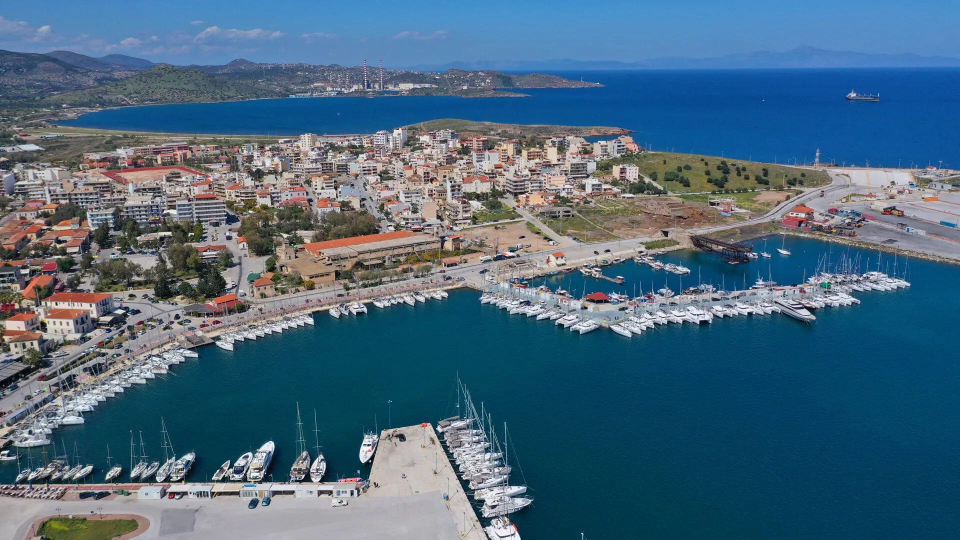 Πλοίο της SEAJETS στο λιμάνι απεργία Ραφήνα