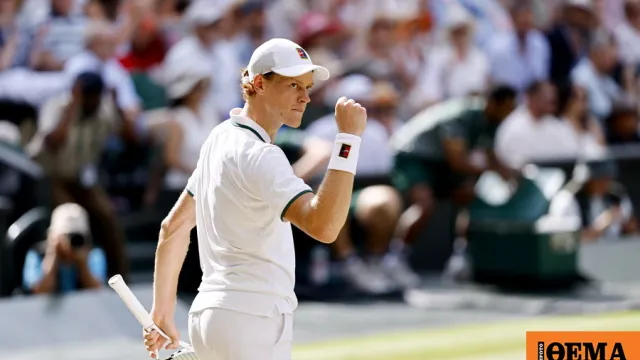 Ο Γιανίκ Σίνερ πανηγυρίζει στο Wimbledon