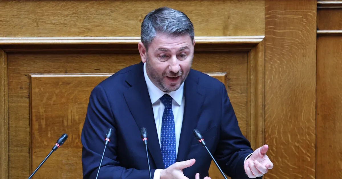 Ολομέλεια Βουλής κατά τη συζήτηση για τη συνταγματική αναθεώρηση