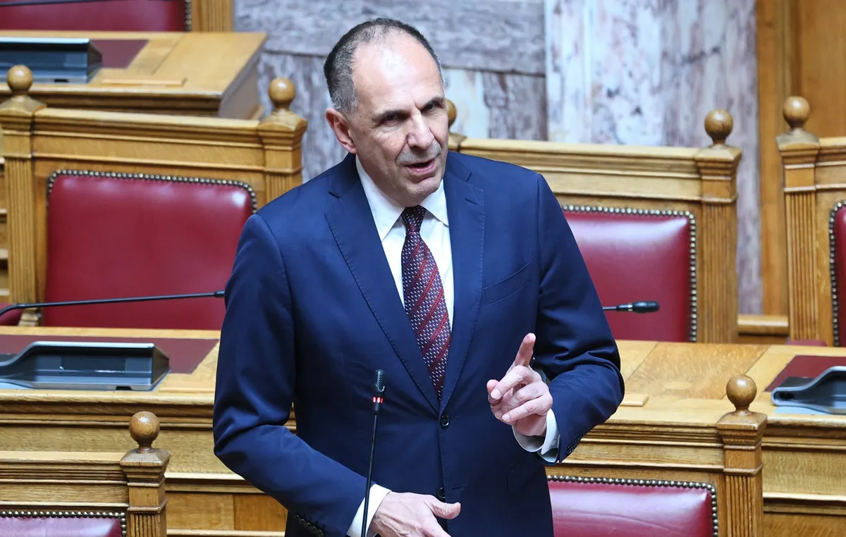 Ο υπουργός Γεραπετρίτης μιλά στη Βουλή για τα F-35