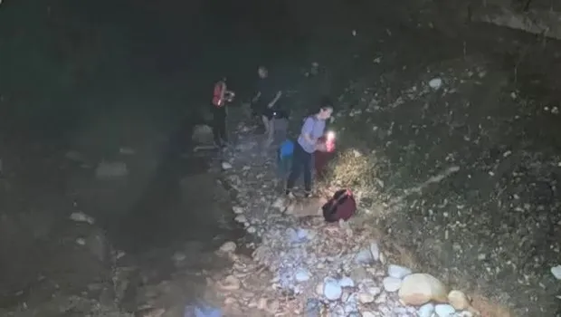 Πυροσβέστες σε επιχείρηση διάσωσης στο φαράγγι Σιπρένι