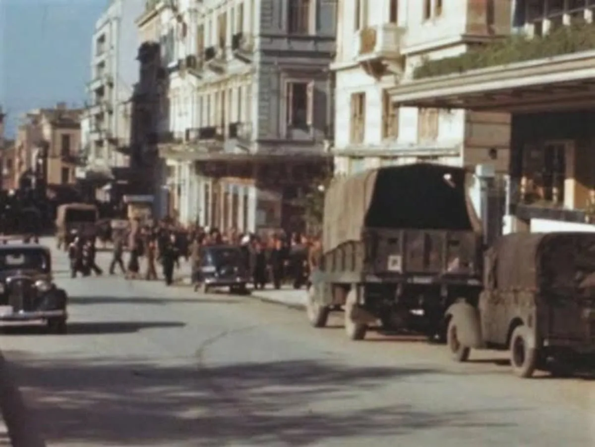 Η Κατερίνα Καινούργιου με την κόρη της στην Πάρο