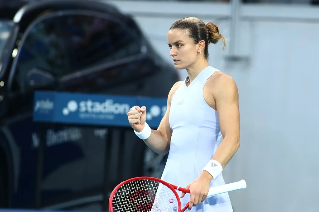 Η Μαρία Σάκκαρη πανηγυρίζει τη νίκη στο Athens Open