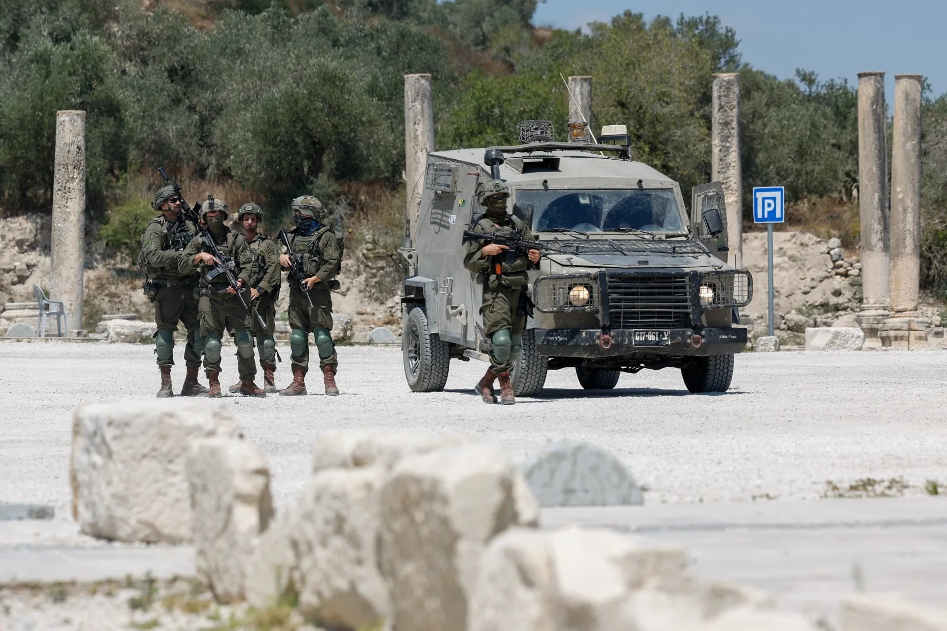 Παλαιστίνιοι σε κηδεία νεαρού ποδοσφαιριστή στη Δυτική Όχθη