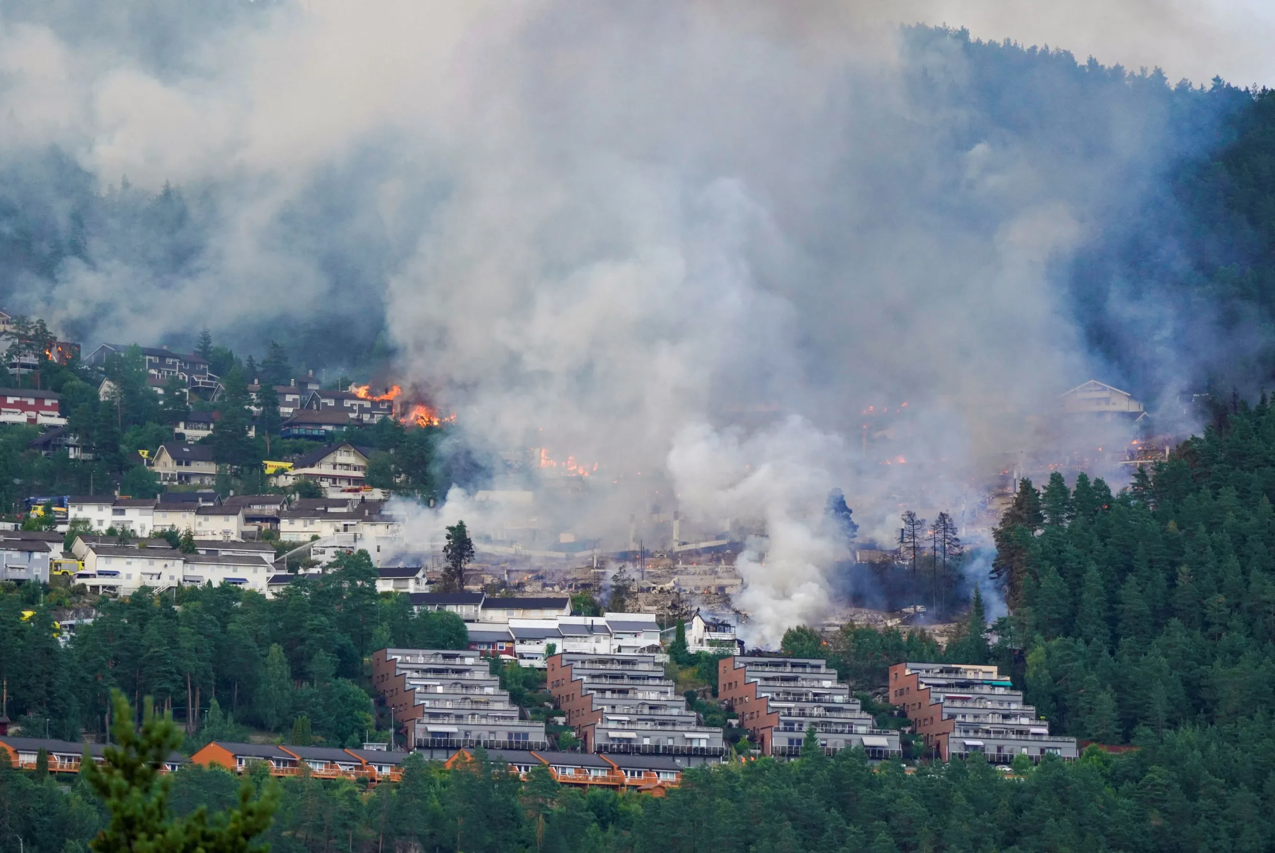 Πυρκαγιά και καπνός κοντά στο Ντράμεν Νορβηγίας