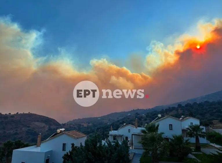 Πυροσβέστες επιχειρούν σε πυρκαγιά στο Ρέθυμνο Κρήτης