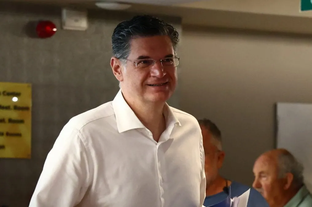 Ο Διονύσης Καλαματιανός σε συνεδρίαση της Βουλής