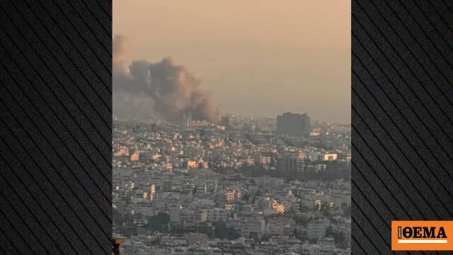 Πυροσβέστες κατασβήνουν φωτιά στο κτίριο Μπάντμιντον Γουδή