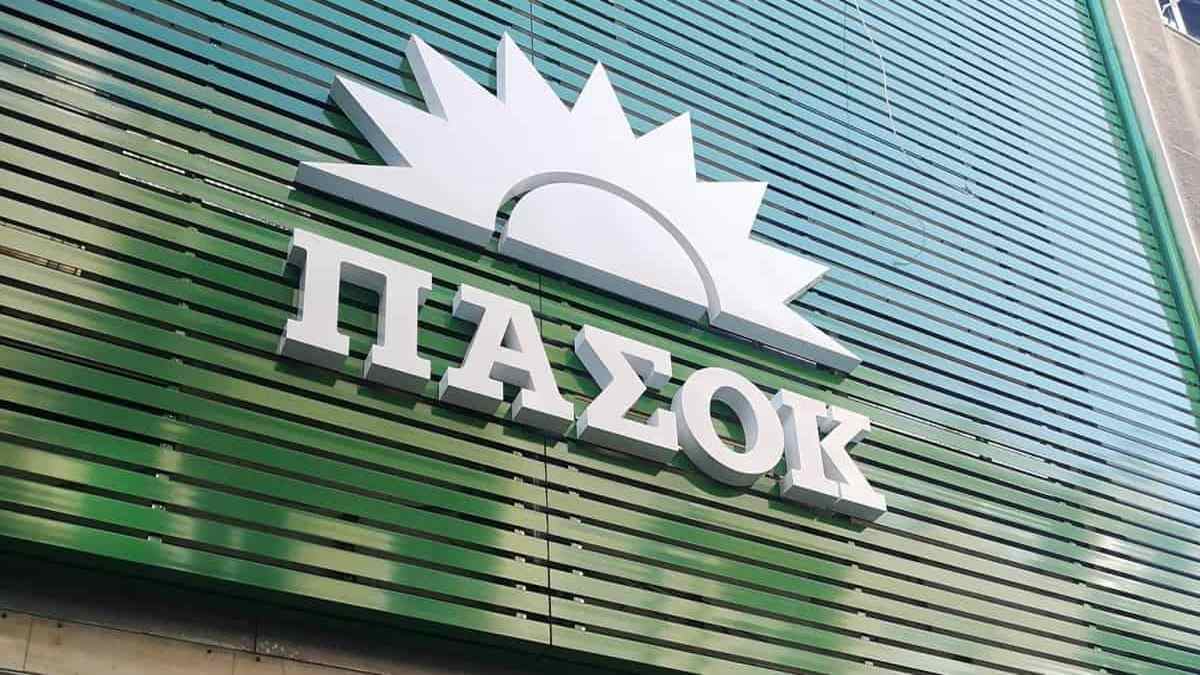 Το ΠΑΣΟΚ κατηγορεί τον Γεωργιάδη για τα γυαλιά-κάμερα