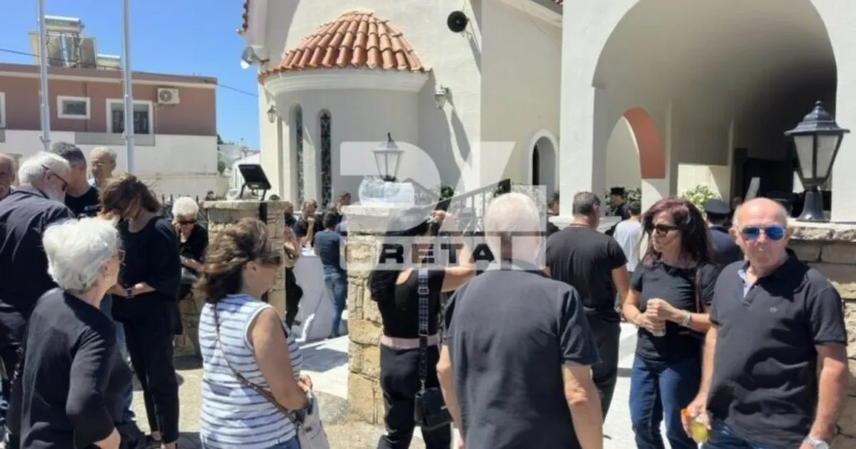 Θρήνος στην κηδεία του πυροσβέστη Παντελή Διαμαντάκη