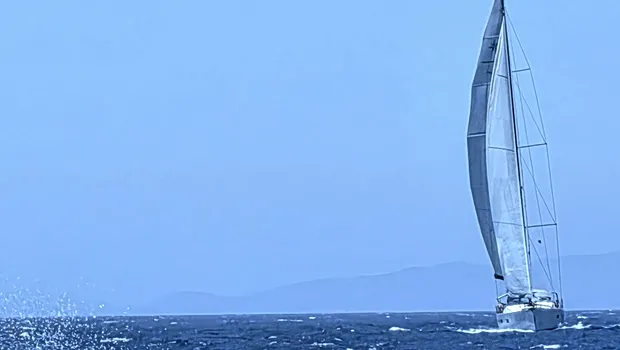 Αφρικανική σκόνη και καύσωνας πάνω από ελληνικό τοπίο