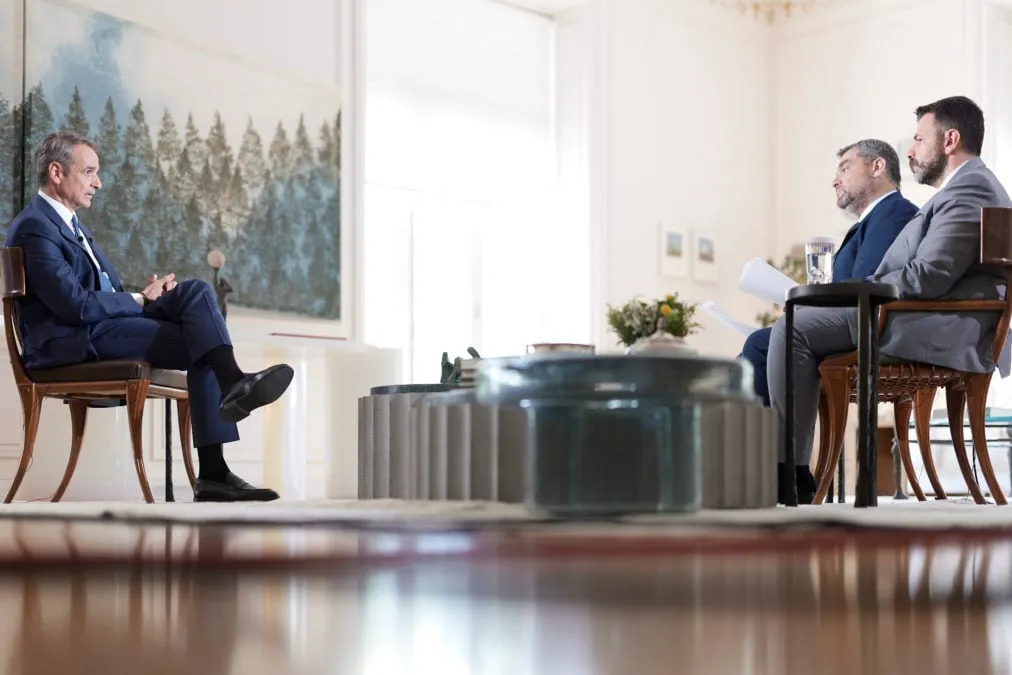 Ο Κυριάκος Μητσοτάκης σε τηλεοπτική συνέντευξη στο Open