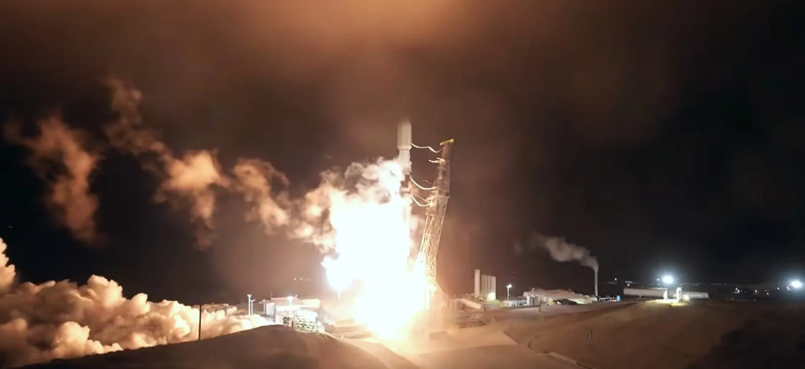 Δορυφόρος Hyperion GR-1 σε τροχιά πάνω από τη Γη