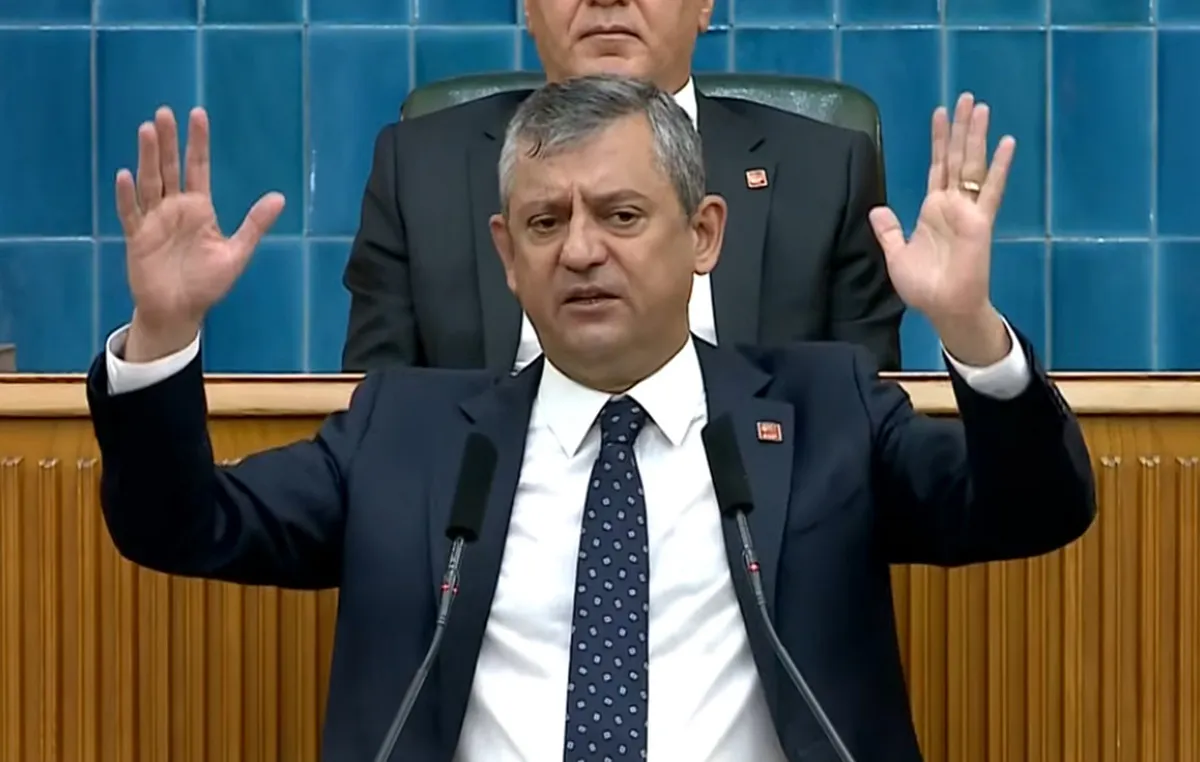 Ο Οζγκιούρ Οζέλ μιλά στην τουρκική Εθνοσυνέλευση