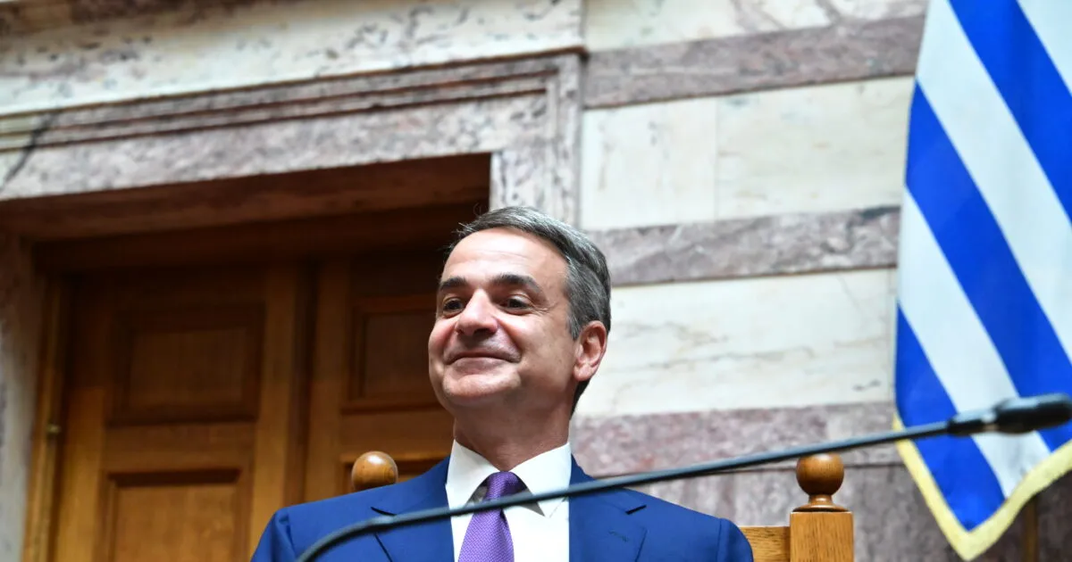 Ο Κυριάκος Μητσοτάκης μιλά στην Κοινοβουλευτική Ομάδα της Νέας Δημοκρατίας