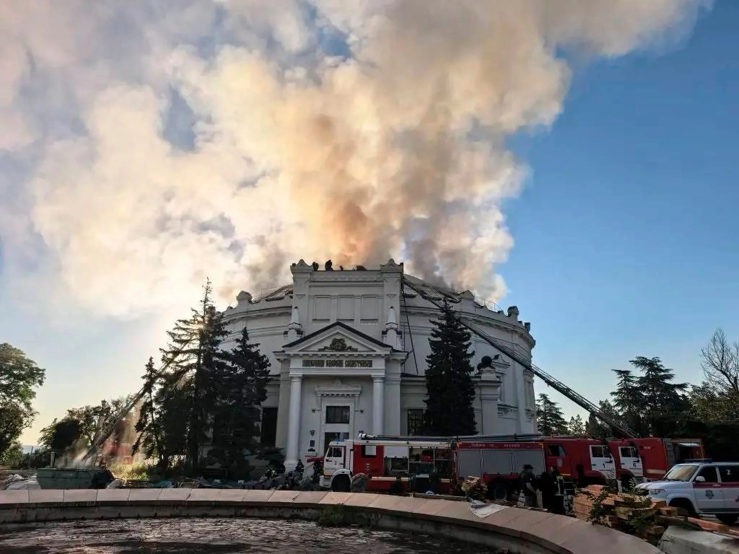 Καπνός από ουκρανικό πλήγμα σε ρωσικό έδαφος